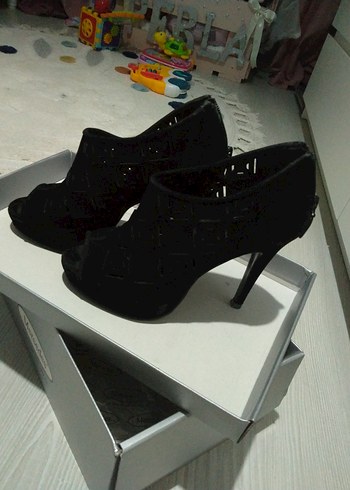 Siyah Desenli Platform Topuklu Gotik Kadın Ayakkabı - Görsel 4