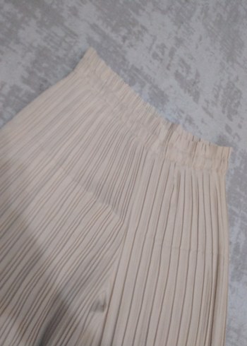 Bej Piliseli Kadın Kumaş Pantolon - Görsel 5