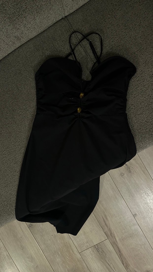 Siyah zara toka detaylı midi elbise - Görsel 2