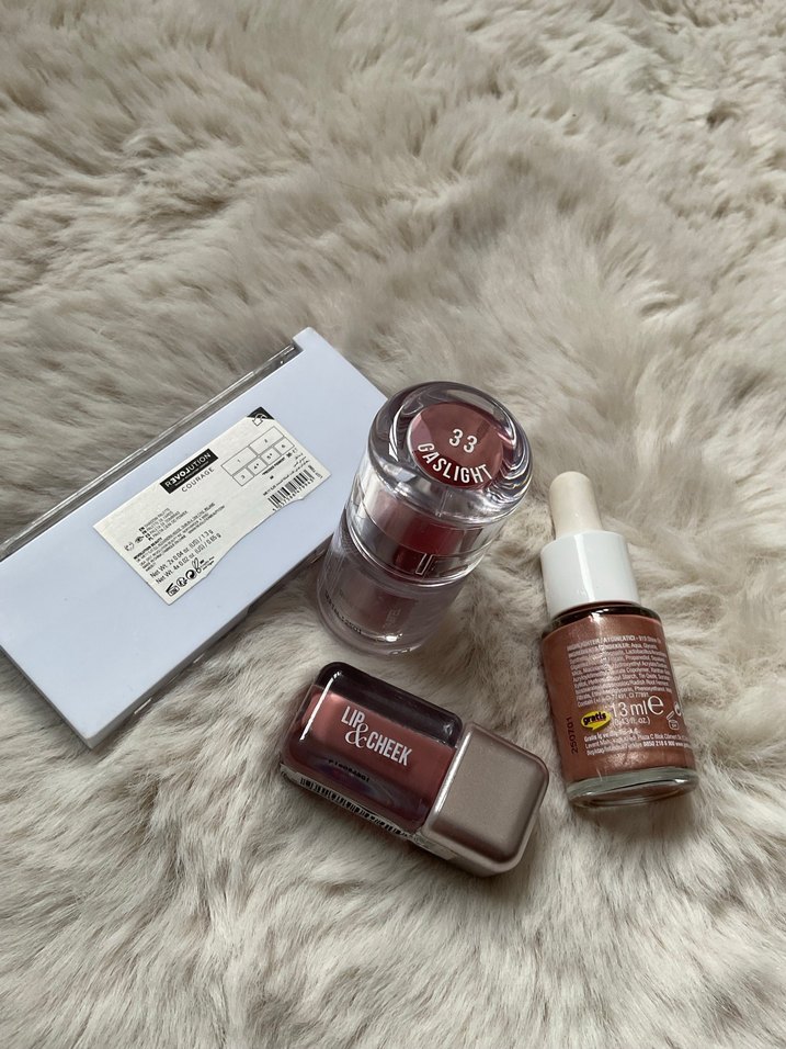 Revole by revolution Courage far paleti - Görsel 4