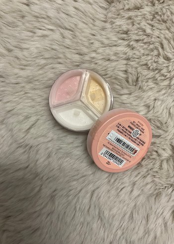 Physicians Formula Mineral Wear 3'ü 1 Arada Sabitleyici Pudra - Görsel 3