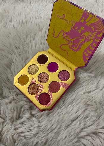 Essence love, luck & dragons far paleti - Görsel 2