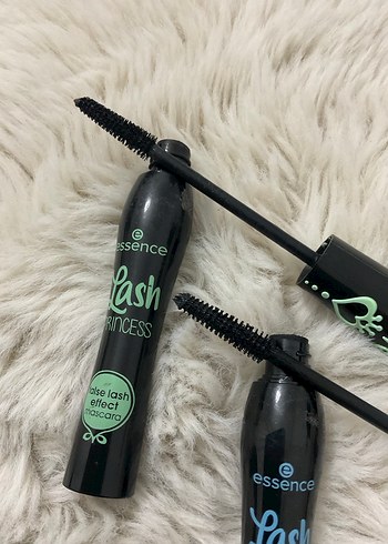 Essence Lash Princess Maskara - Görsel 4