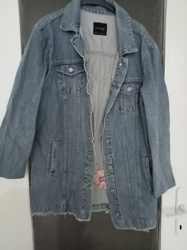 Gri Nakışlı Kadın Denim Ceket - Görsel 2