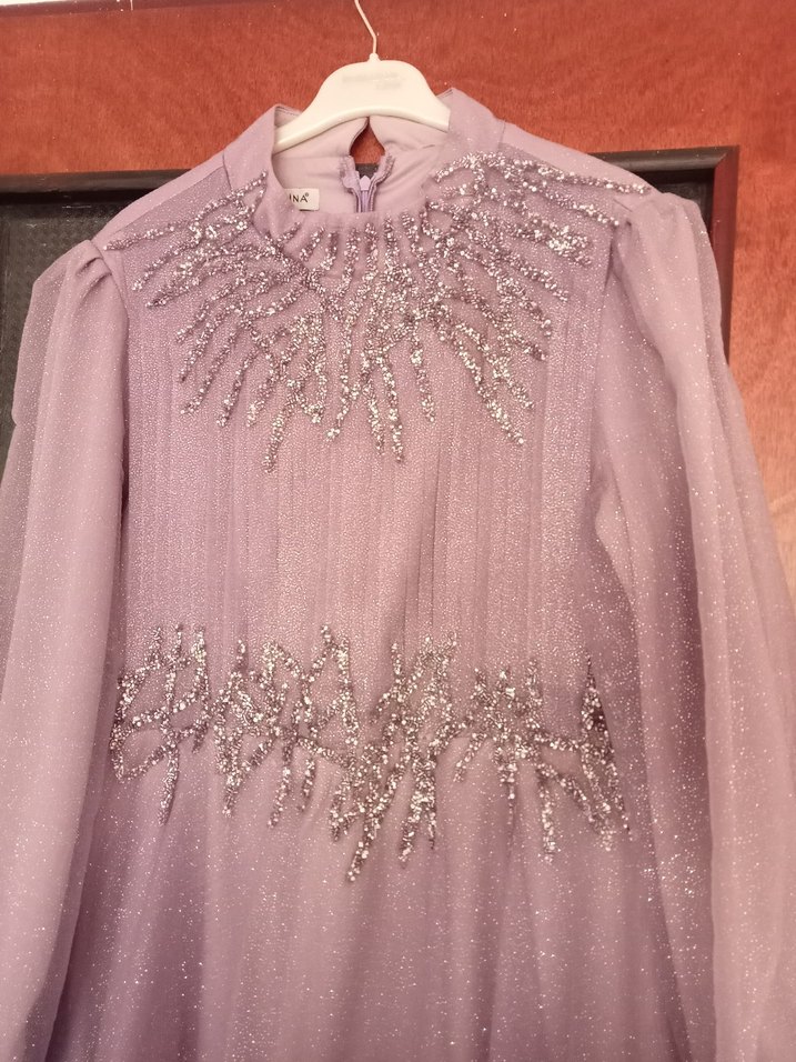 Uzun Kollu Mor İşlemeli Abiye Elbise - Görsel 4