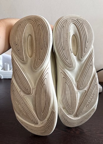 Adidas Ozelia Ayakkabı 45/5 Numara
Orjinal - Görsel 7