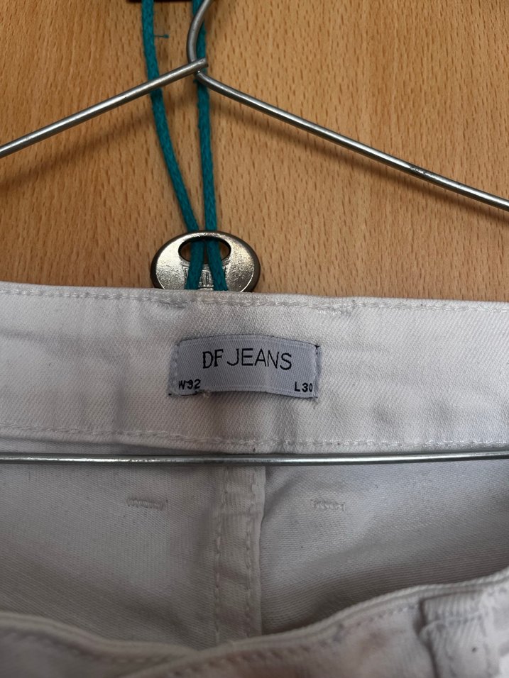 Düğmeli Beyaz Kadın Midi Boy Kot Pantolon - Görsel 2