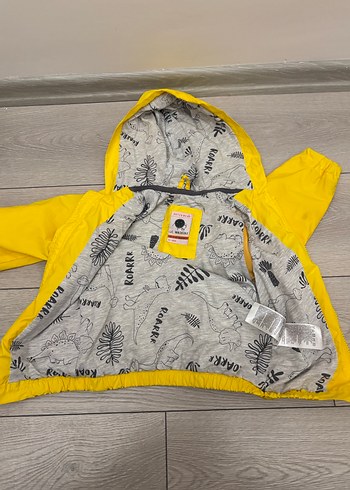 Erkek Çocuk Sarı Kapüşonlu Fermuarlı Yağmurluk - Görsel 2