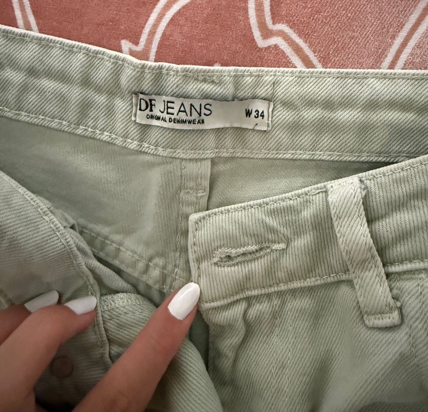 Bej Renkli Düğmeli Kadın Denim Şort - Görsel 2