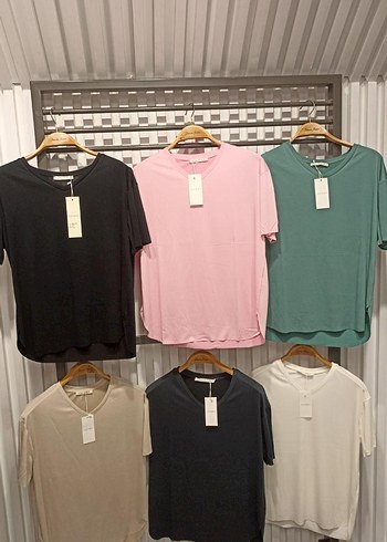 Kadın V Yakalı Kısa Kollu Pamuklu Tişört - Görsel 2