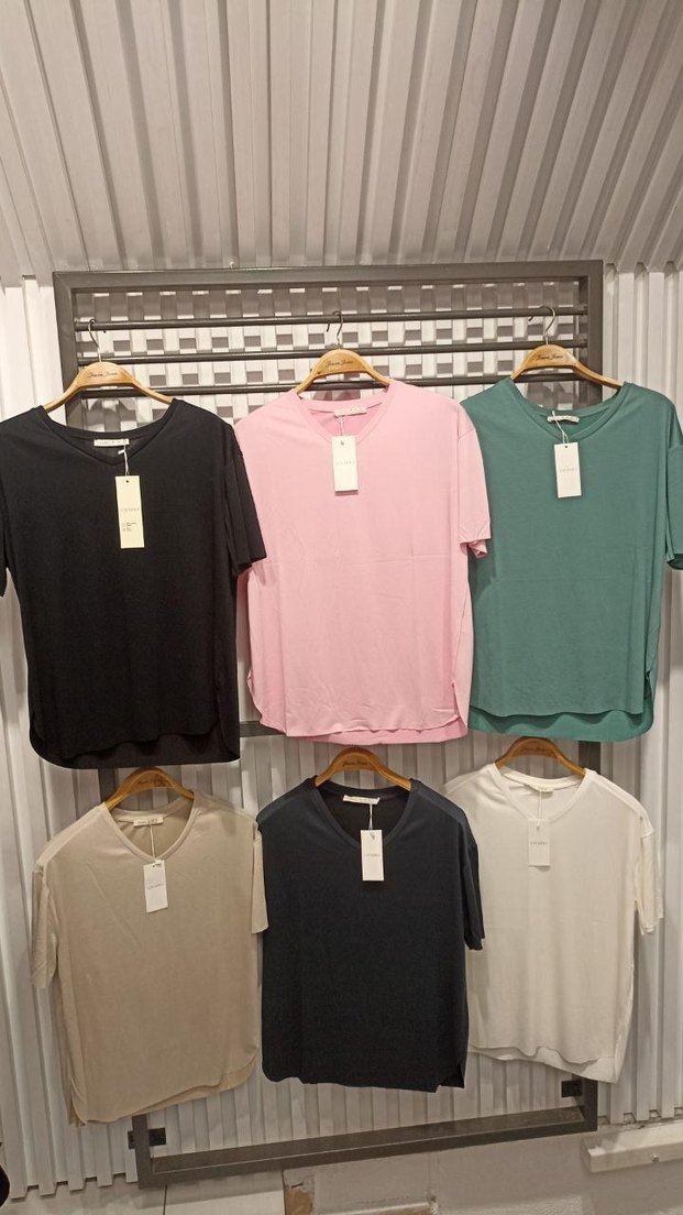 Kadın V Yakalı Kısa Kollu Pamuklu Tişört - Görsel 2