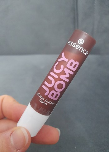 Essence Juicy Bomb Glossy Butter Balm 05 - Görsel 3