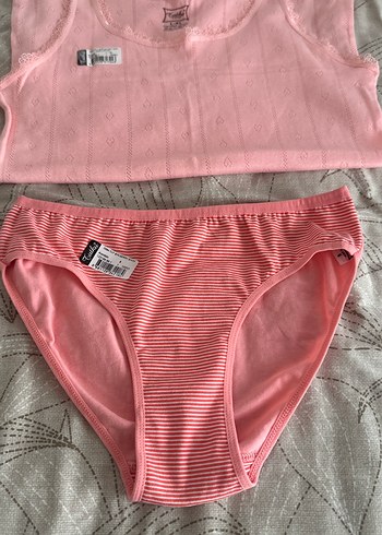 Atlet ve külot - Görsel 2