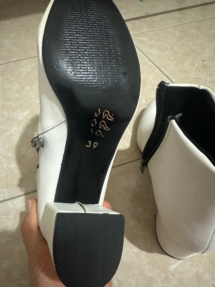 Beyaz Deri Stiletto Topuklu Kadın Bot - Görsel 4