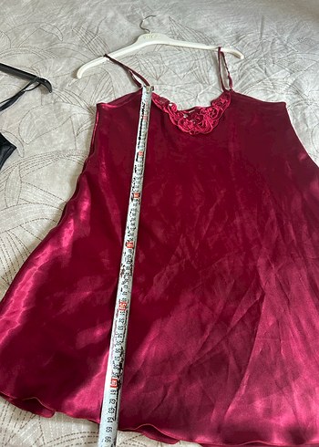 İki tane saten gecelik - Görsel 4