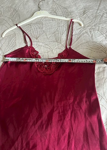 İki tane saten gecelik - Görsel 3