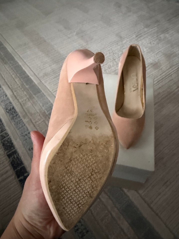 Bej Süet Stiletto Kadın Ayakkabı - Görsel 3