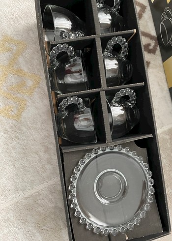 Siyah İnce Cam Fincan ve Tabak Seti - Görsel 2