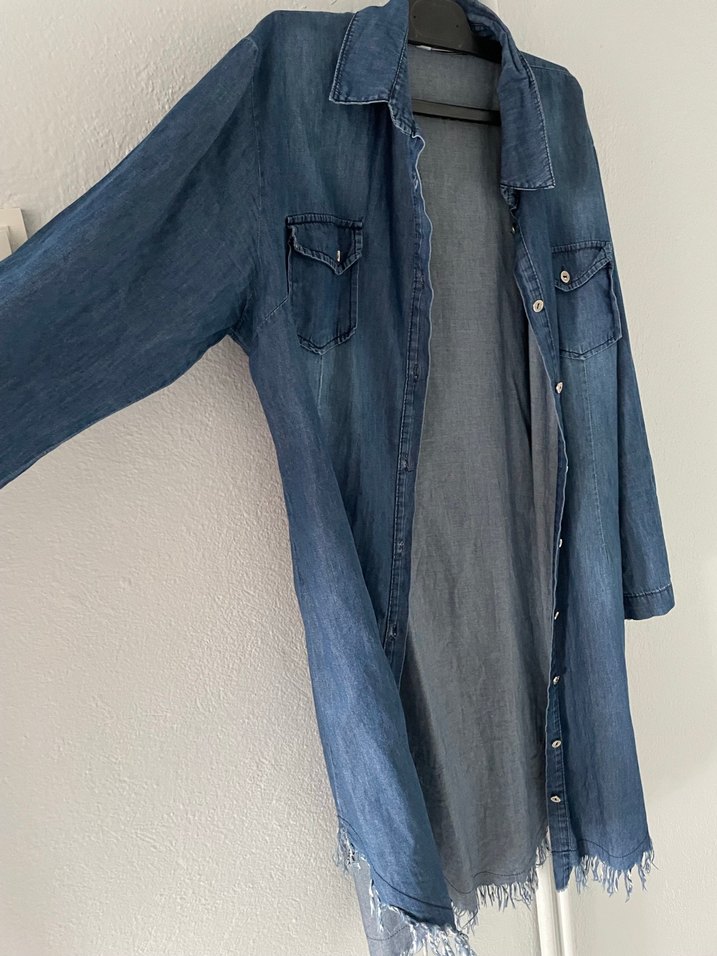 Düğmeli Mavi Uzun Kollu Kot Gömlek - Görsel 2