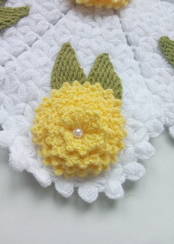 Sarı Çiçekli Örgü - Görsel 3