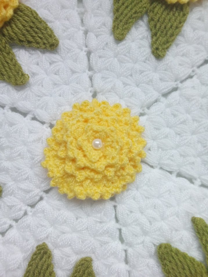 Sarı Çiçekli Örgü - Görsel 2