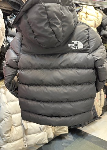 The North Face Siyah Şişme Çocuk Mont - Görsel 2