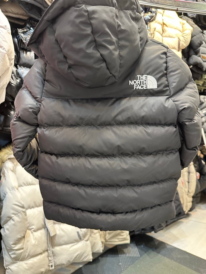 The North Face Siyah Şişme Çocuk Mont - Görsel 2