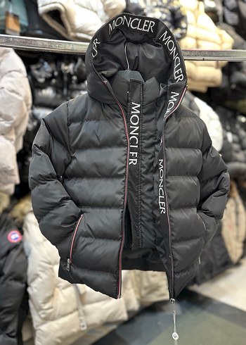 Moncler 9 Yaş