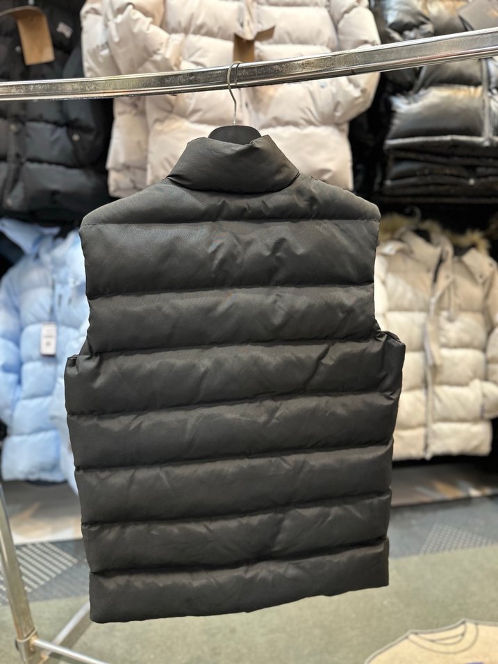 Canada Goose Düğmeli Siyah Erkek Yelek - Görsel 2