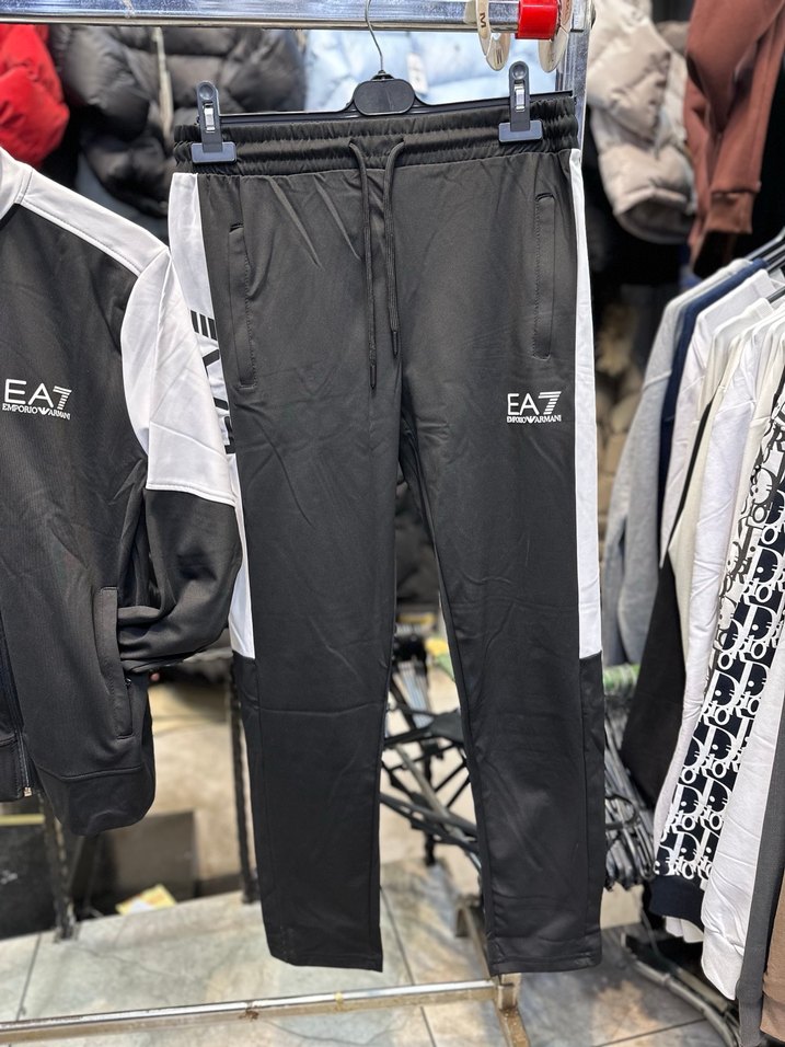 EA7 Siyah Beyaz Fermuarlı Erkek Eşofman - Görsel 3