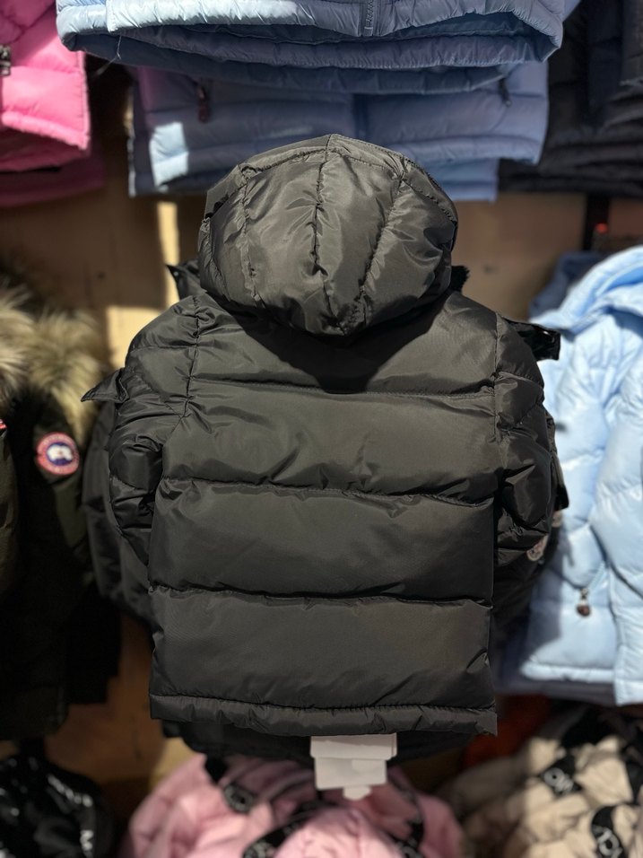 Siyah Kapüşonlu Erkek Çocuk Mont - Görsel 3