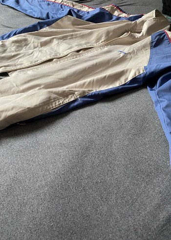 Mavi Cep Detaylı Erkek Yağmurluk - Görsel 2