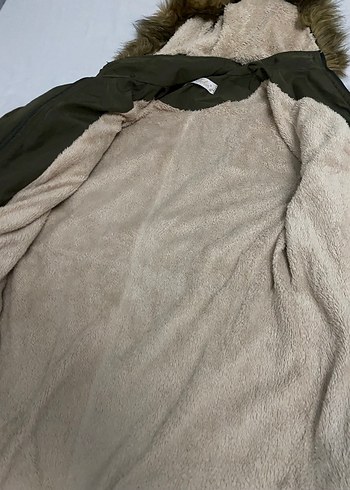 Sokak Stili Haki Uzun Kürklü Kadın Mont - Görsel 4