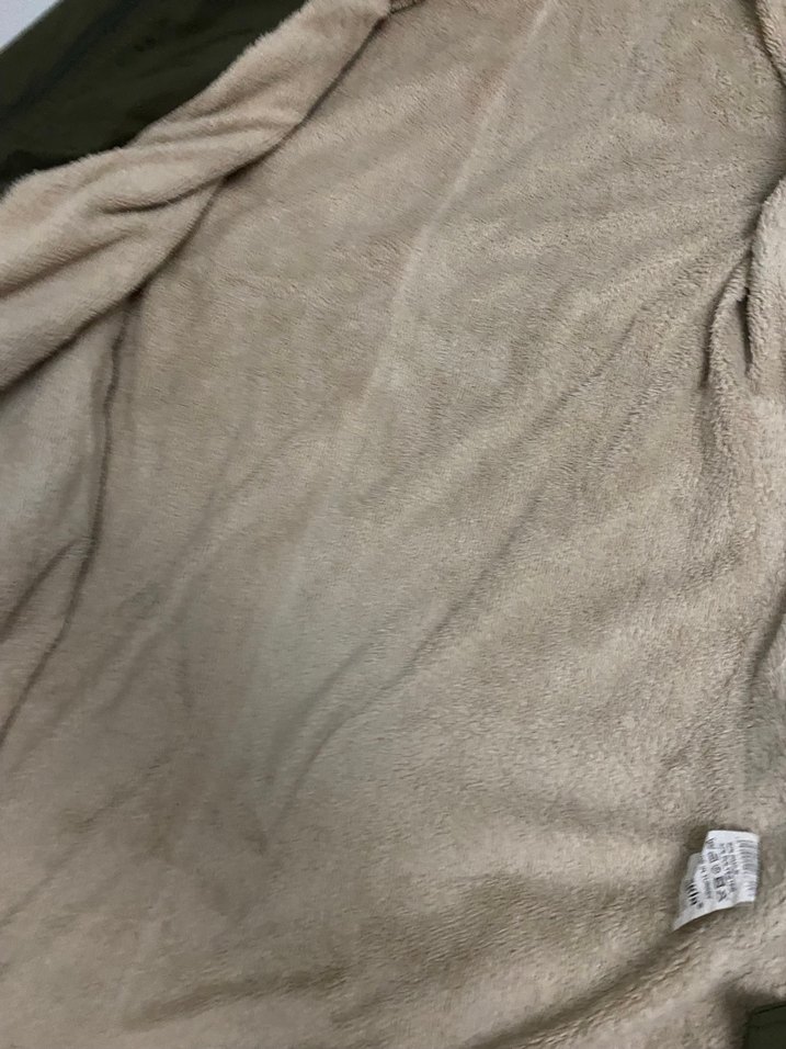 Sokak Stili Haki Uzun Kürklü Kadın Mont - Görsel 3