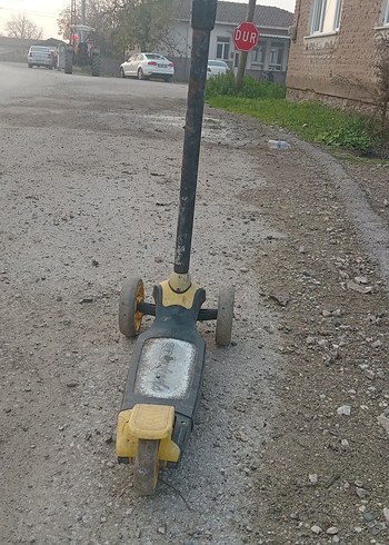 Sarı ve siyah Çocuk Scooterı - Görsel 6