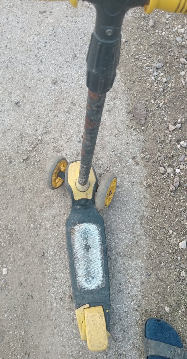 Sarı ve siyah Çocuk Scooterı - Görsel 5