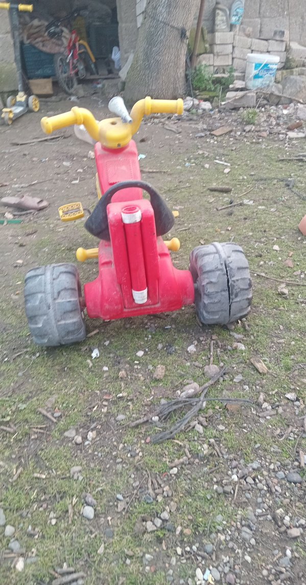 Sarı Üç Tekerlekli Çocuk Bisikleti - Görsel 3