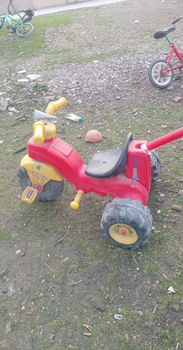 Sarı Üç Tekerlekli Çocuk Bisikleti - Görsel 5