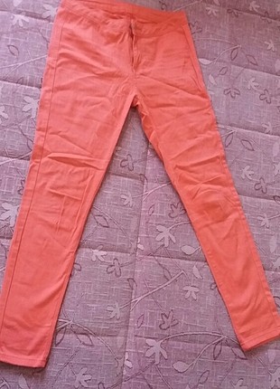 tatlı turuncu pantolon