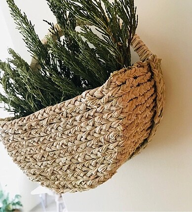 Ikea Hasır duvar sepeti/saksısı 19 cm?dir