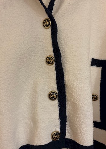 Düğmeli Beyaz Kısa Kollu Kadın Ceket Hırka - Görsel 3