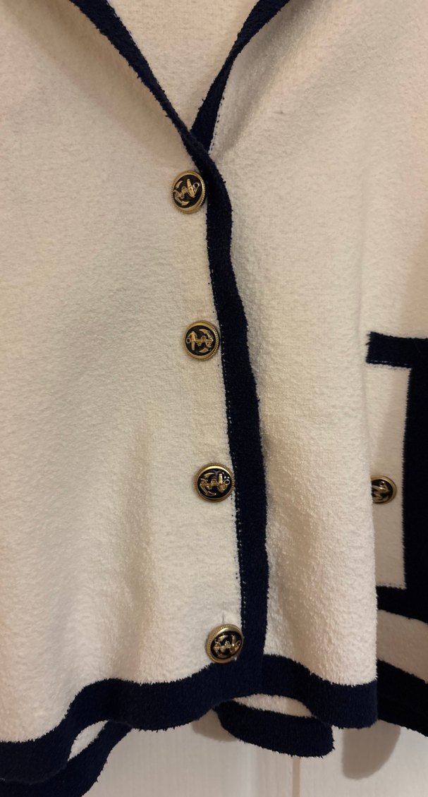 Düğmeli Beyaz Kısa Kollu Kadın Ceket Hırka - Görsel 3