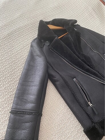 Stradivarius Kürk mont