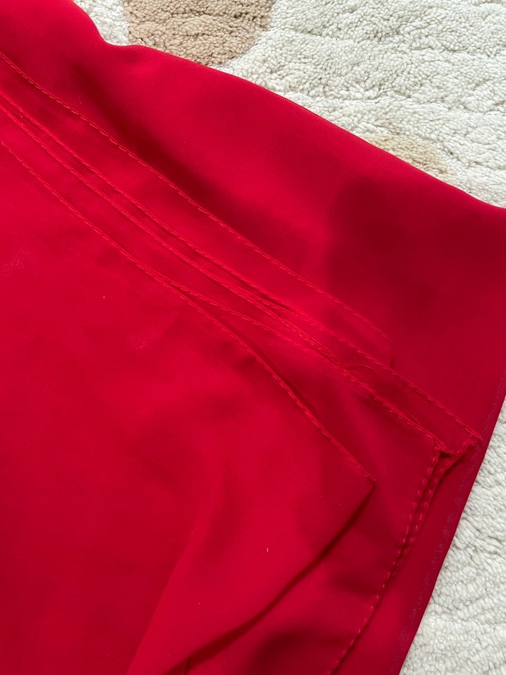 Kadın Kırmızı Drapeli Şal - Görsel 2