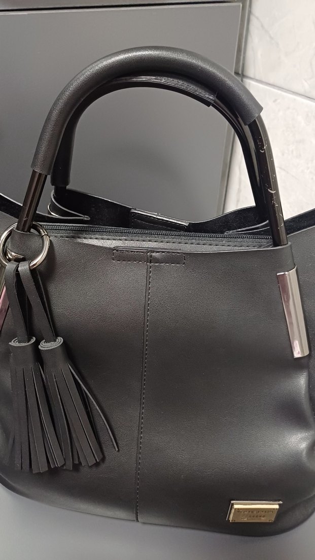 Siyah Deri Kadın Çanta Püsküllü - Görsel 4