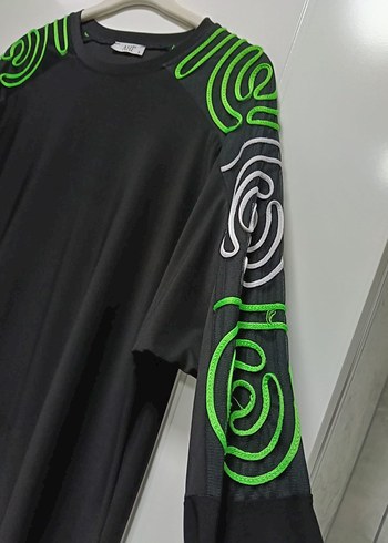 Kadın desenli tunik - Görsel 2