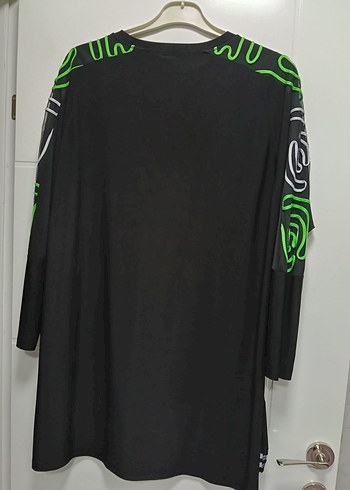 Kadın desenli tunik - Görsel 4