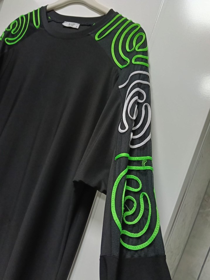 Kadın desenli tunik - Görsel 2