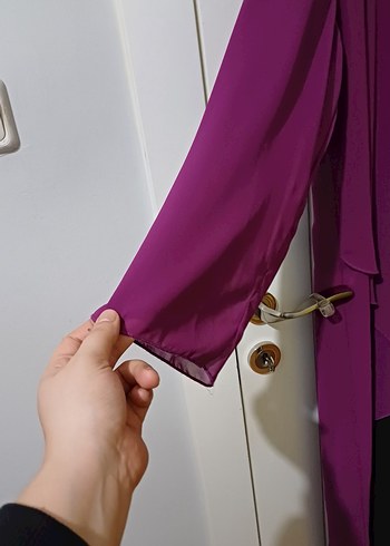 Mor ve siyah renkli pelerinli elbise - Görsel 2