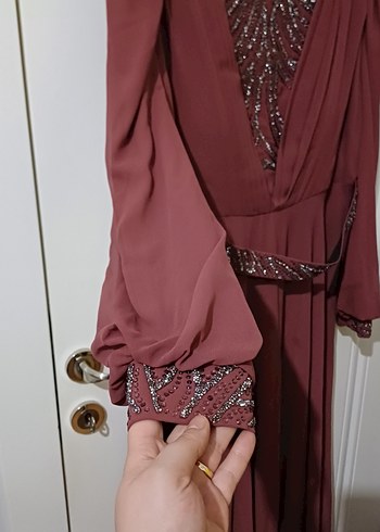 Gü kurusu İşlemeli Yüksek Yaka Uzun Abiye Elbise - Görsel 2